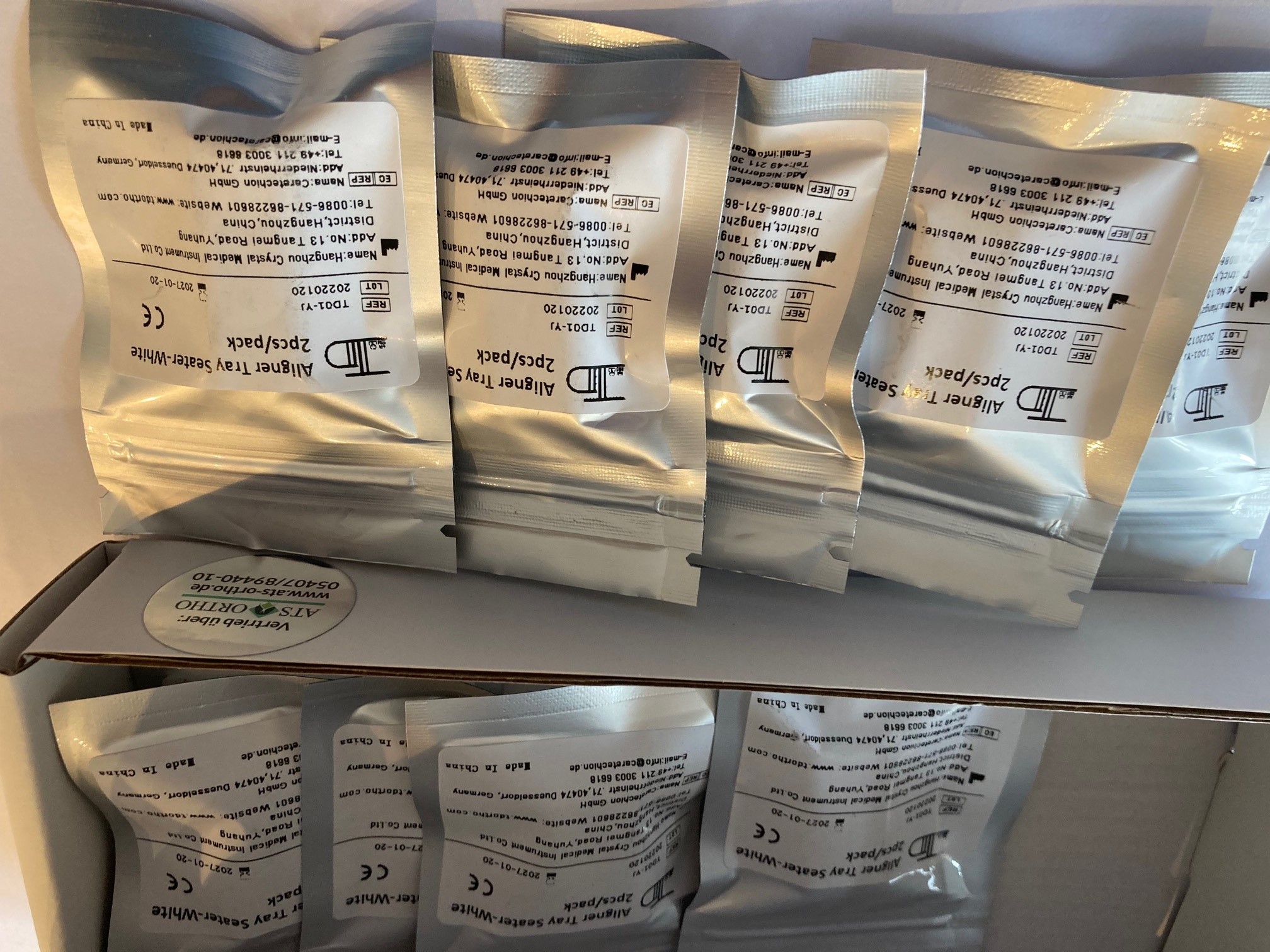 Chewy Aligner Tray Seater